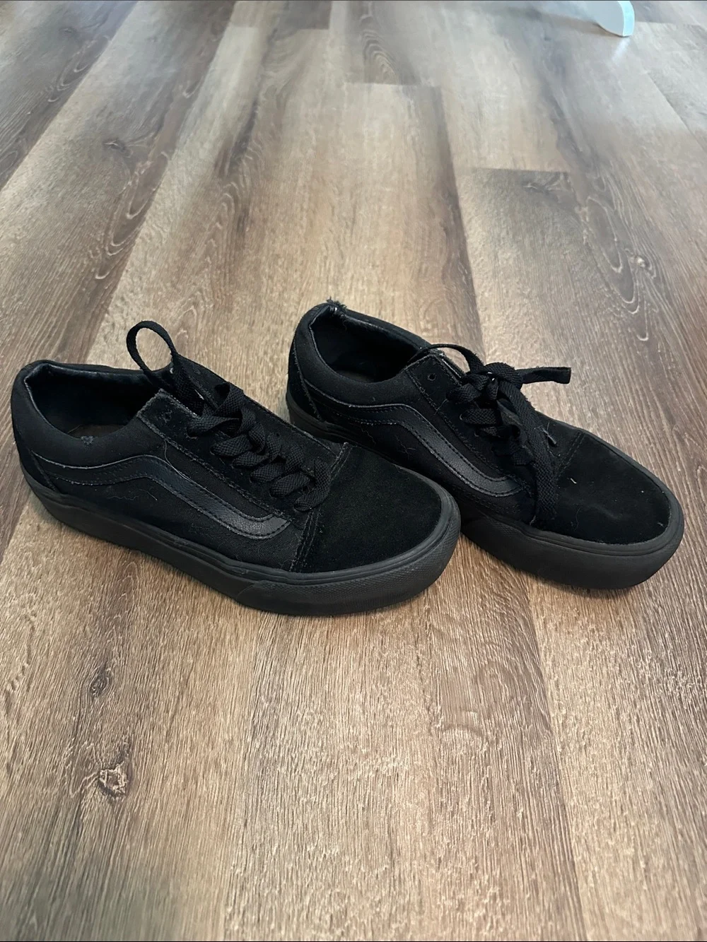 Vans Black Low-Top platform Skate Sneakers